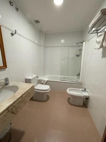 Albergue O Cruceiro Caldas De Reis Exterior foto